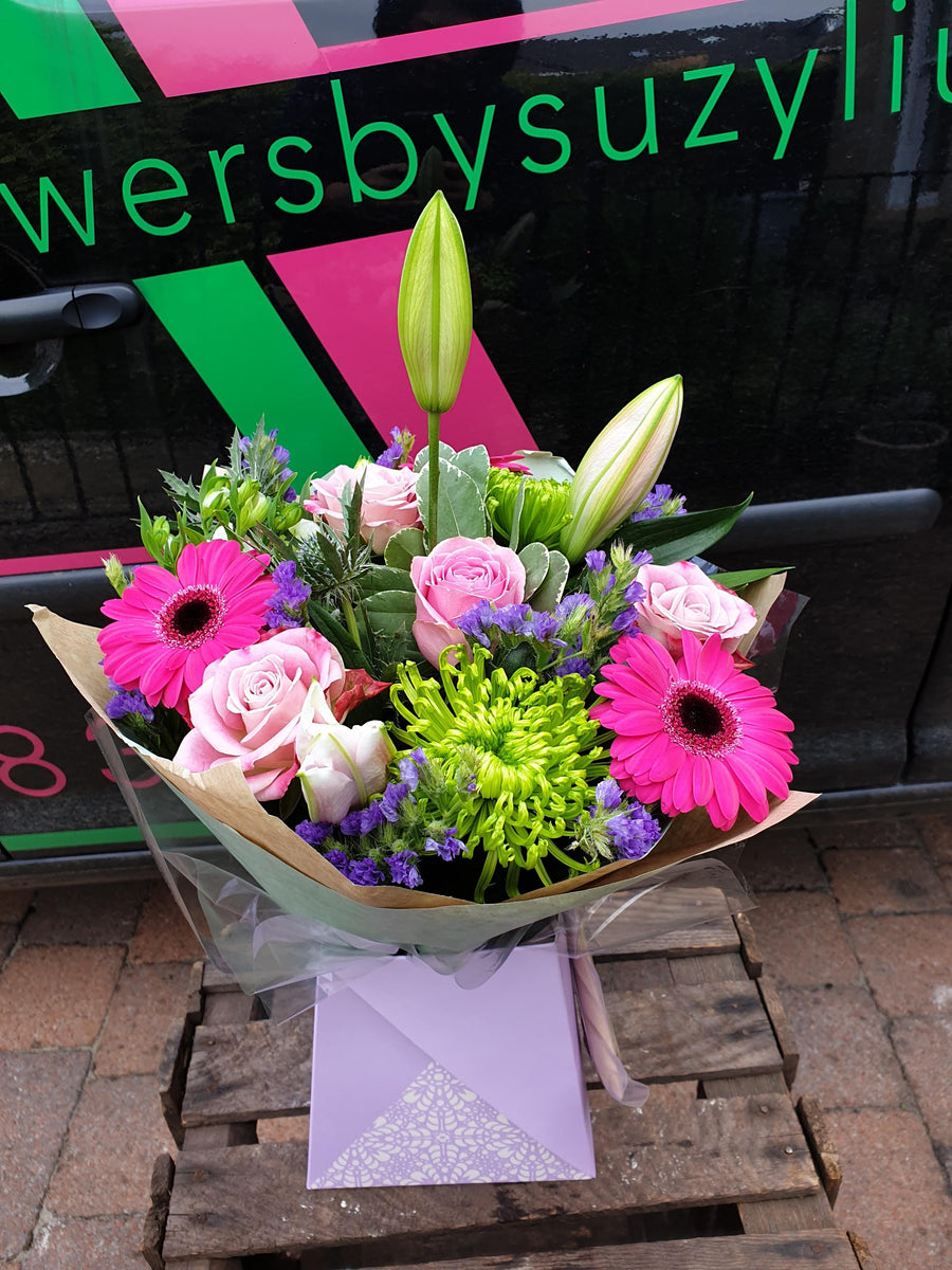 Mothers Day flowers delivered throughout Glasgow Local Glasgow florist