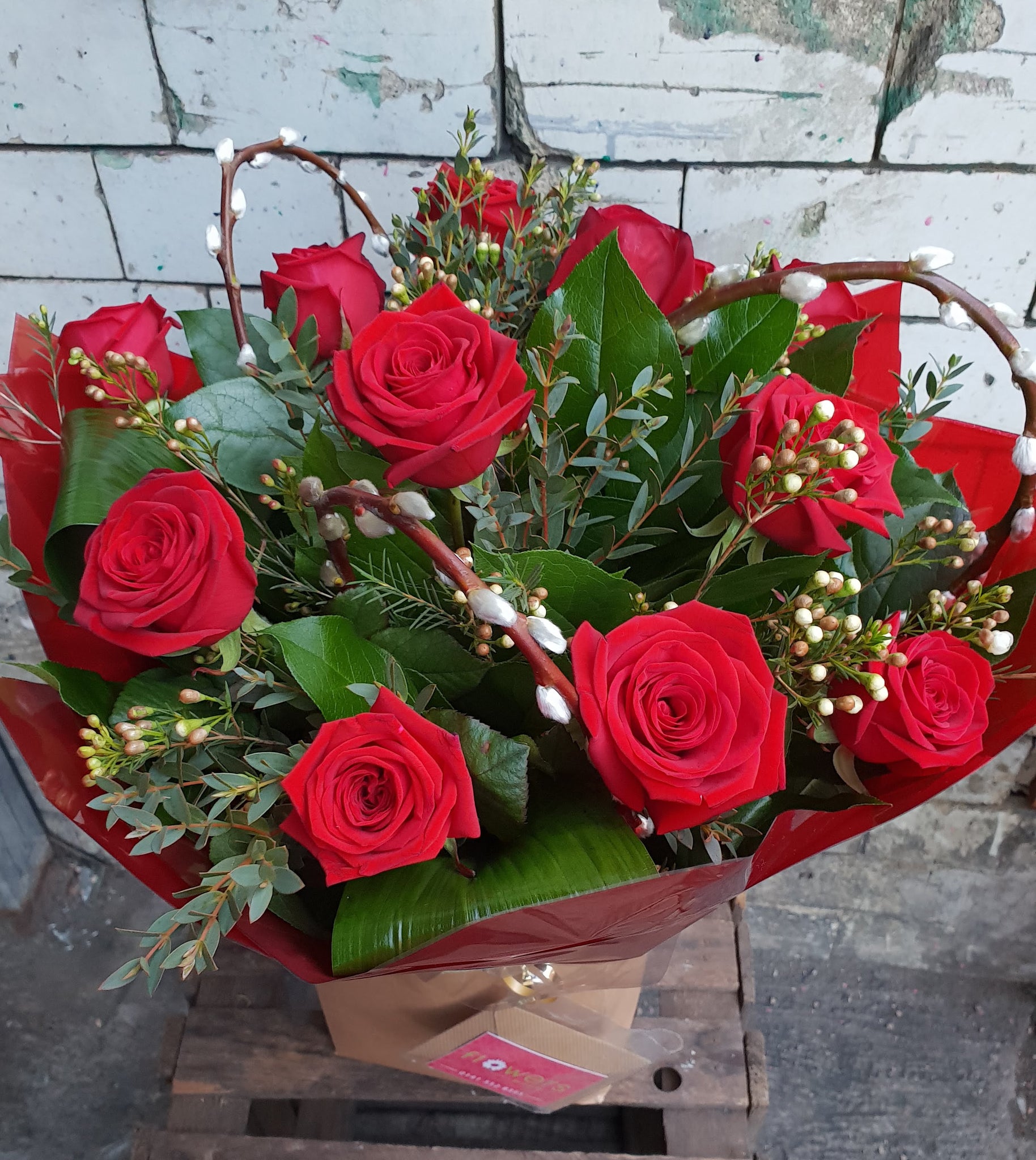 Red Lv Roses Images Red Naomi Luxury Valentine's Red Roses Flower delivery in Glasgow ...