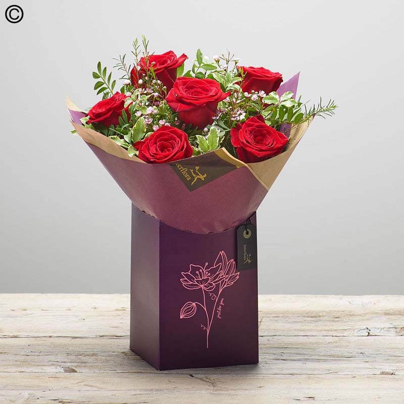 6 red roses delivered glasgow. valentine's flowers delivered in Glasgow